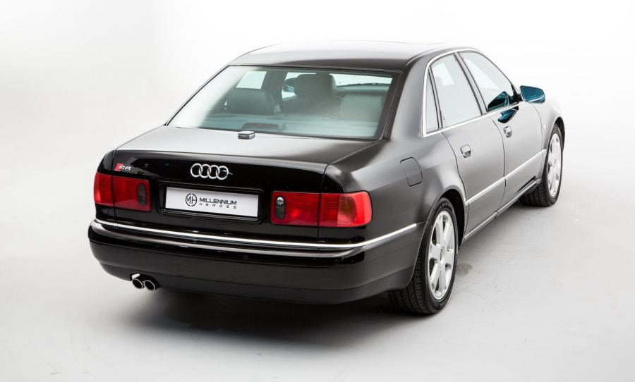  Audi S8 (D2) 1999 года  (UK) (фото 5 из 39)